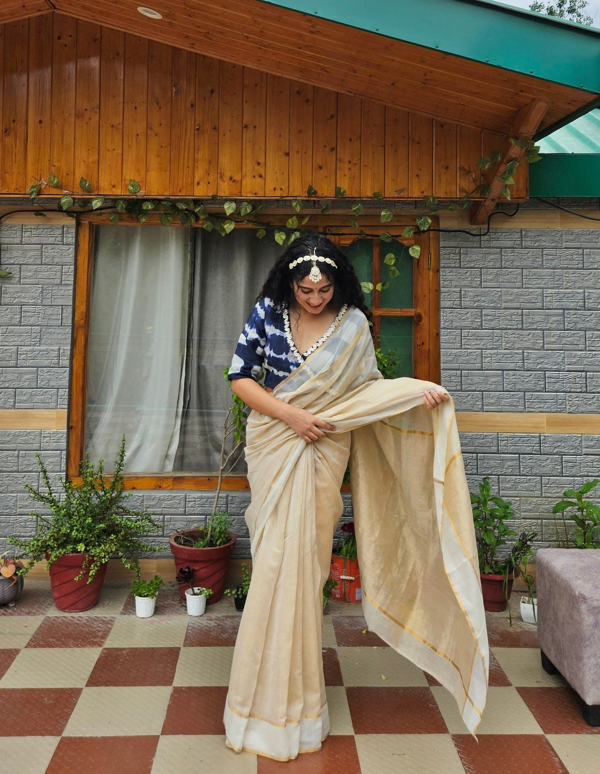Pure Chanderi Women Shimmer Saree - Gold