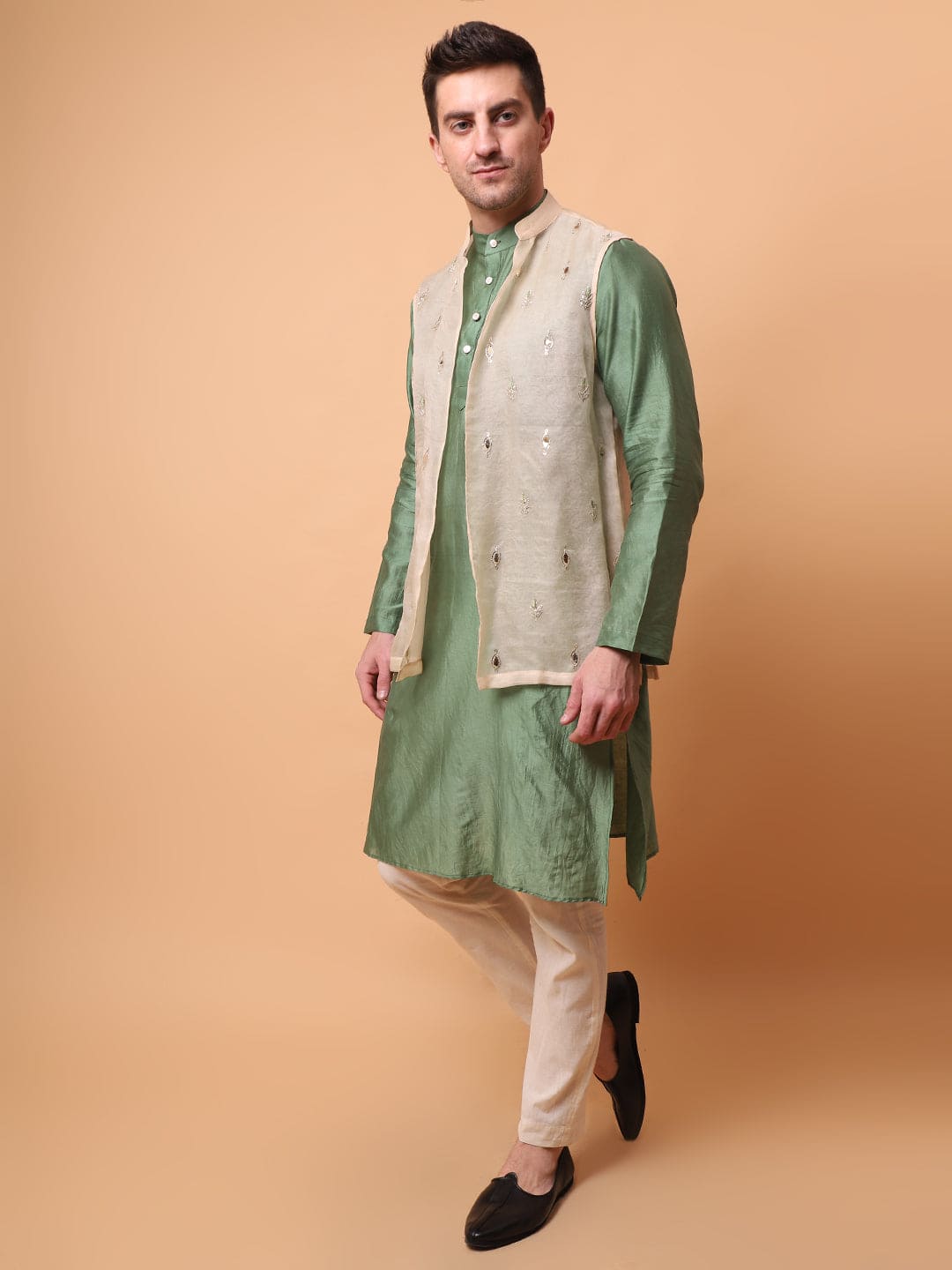 Muqaish Work Men Kurta Set - Green