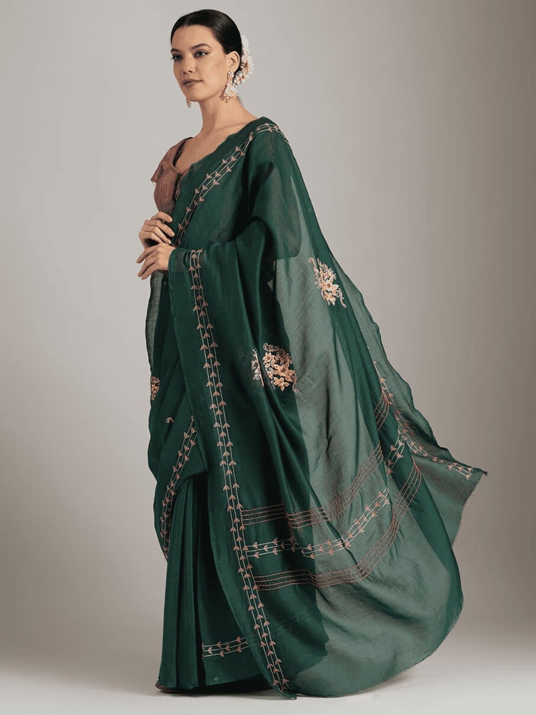 Aari Zardozi Embroidered Saree With Blouse - Green