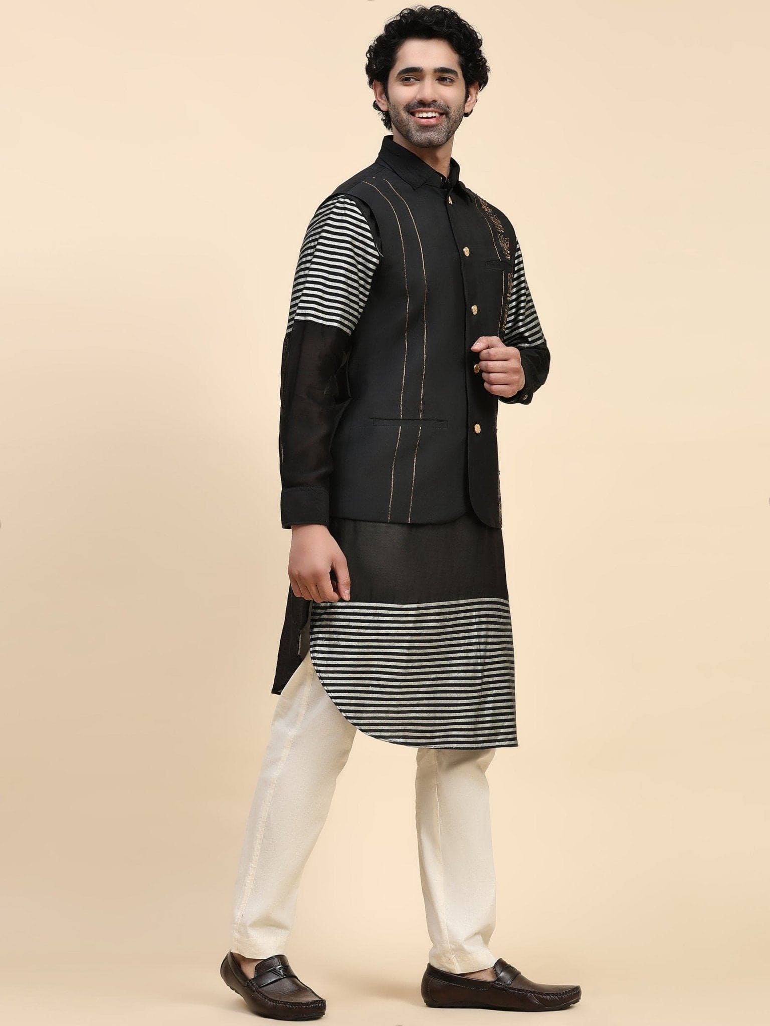Black Chanderi Silk Men Kurta Set - Charkha TalesBlack Chanderi Silk Men Kurta Set