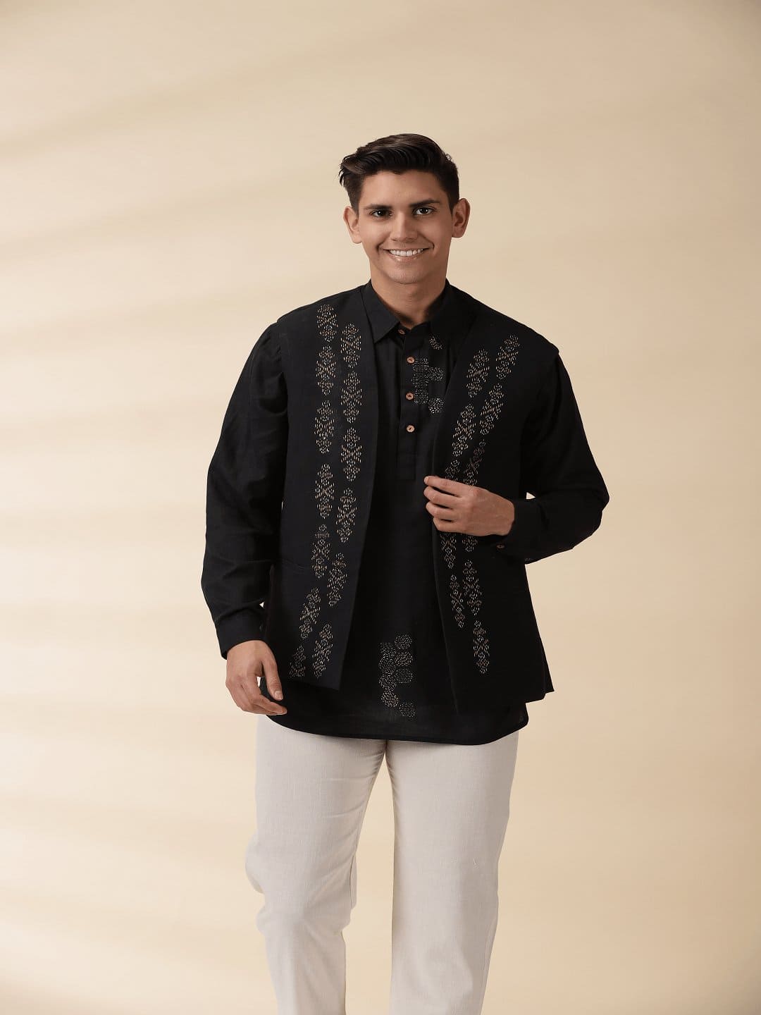 Black Short Kurta & Sadri Set - Charkha TalesBlack Short Kurta & Sadri Set