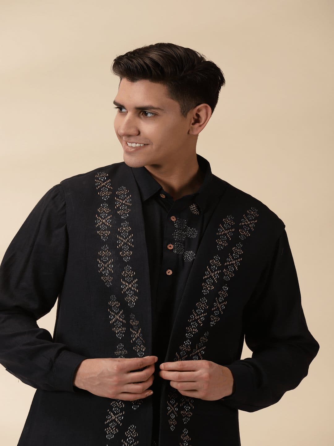 Black Short Kurta &amp; Sadri Set - Charkha TalesBlack Short Kurta &amp; Sadri Set