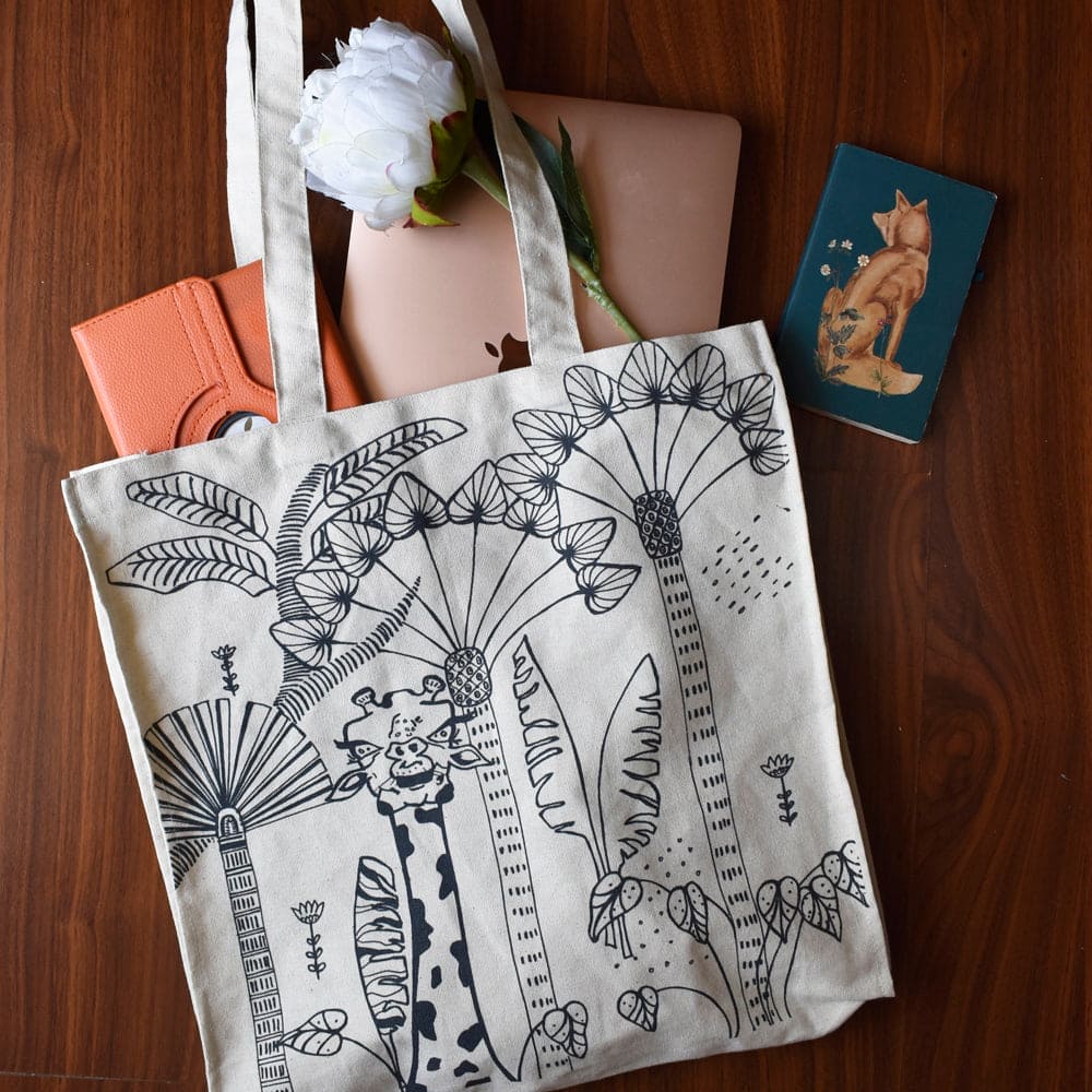 Giraffe Canvas Tote Bag - Charkha TalesGiraffe Canvas Tote Bag