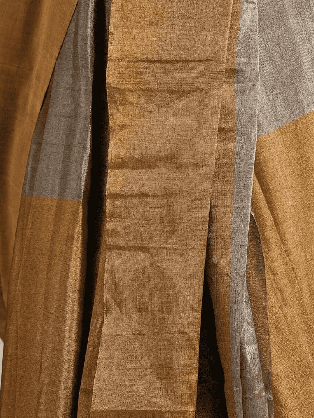 Gold Silk Chanderi Saree - Charkha TalesGold Silk Chanderi Saree