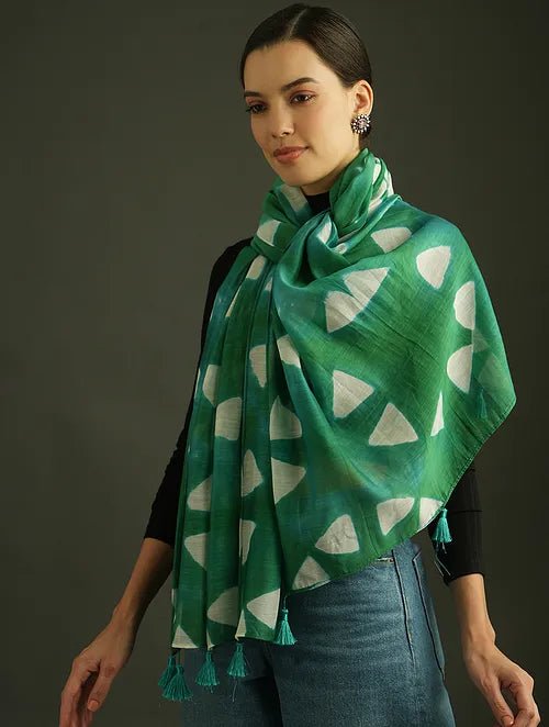 Green Clamp Dye Chanderi Silk Stole - Charkha TalesGreen Clamp Dye Chanderi Silk Stole
