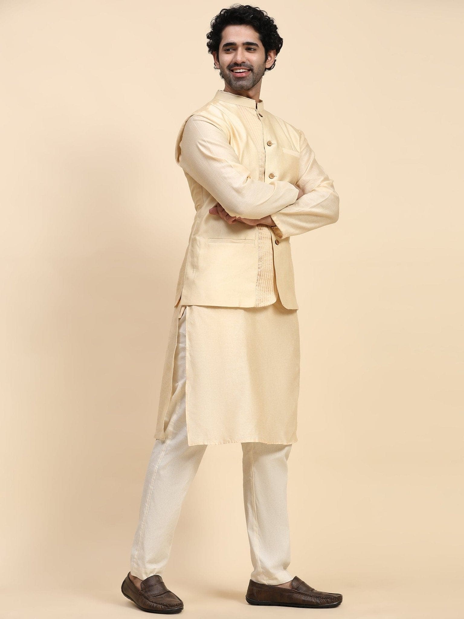 Off White Chanderi Silk Men Kurta Set - Charkha TalesOff White Chanderi Silk Men Kurta Set