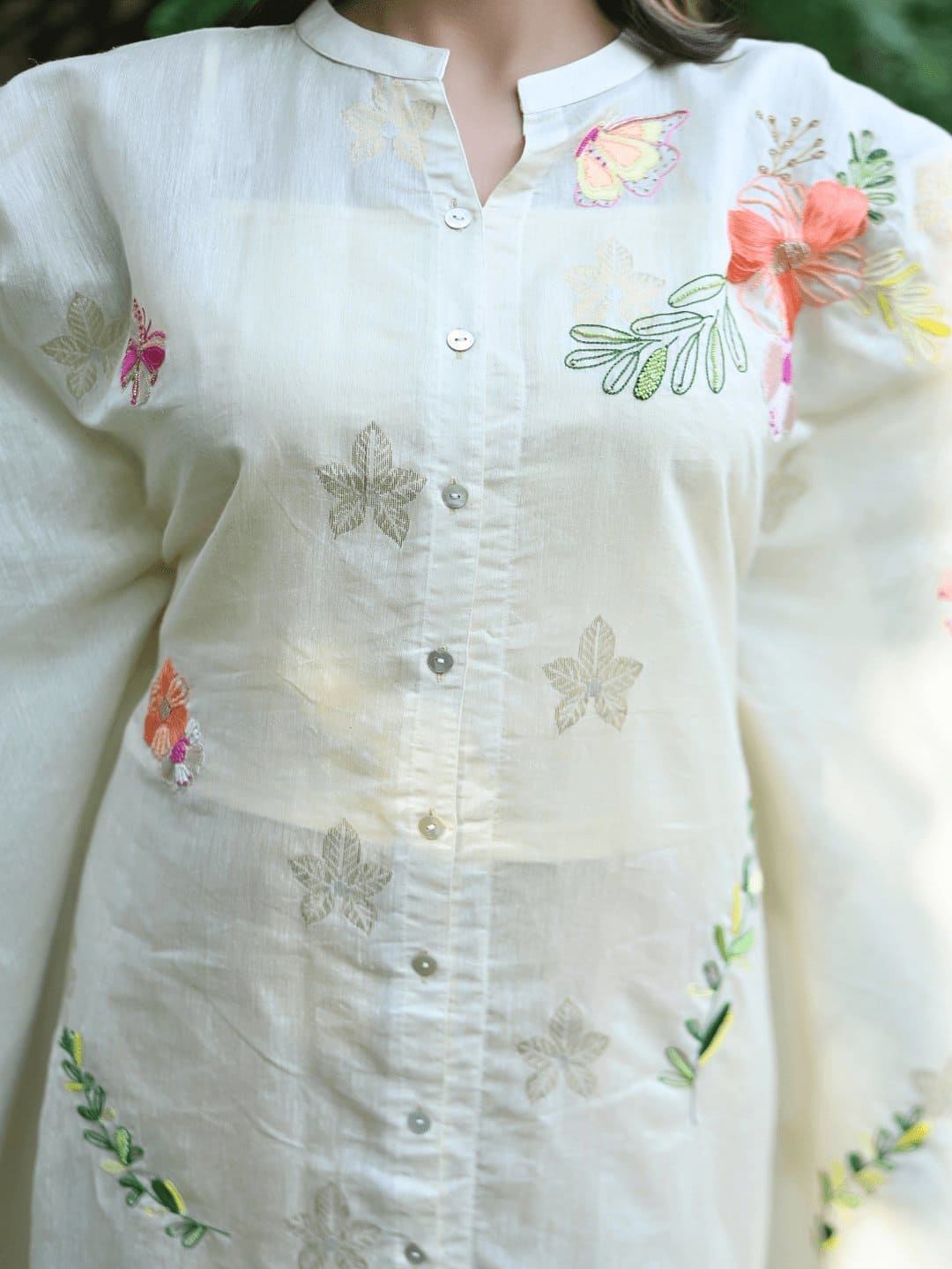 Off-White Dainty Dazzel Front Open Kaftaan - Charkha TalesOff-White Dainty Dazzel Front Open Kaftaan