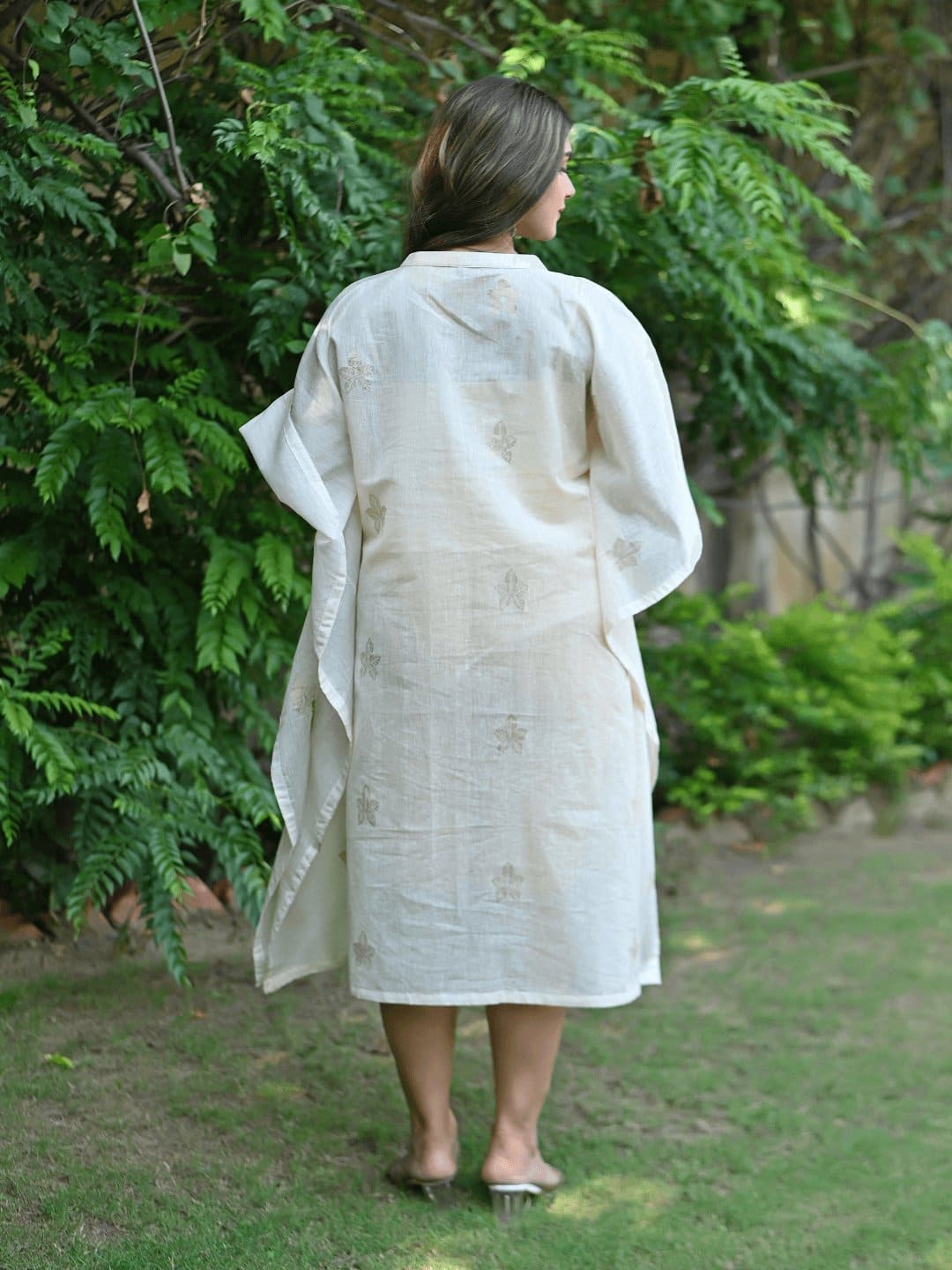 Off-White Dainty Dazzel Front Open Kaftaan - Charkha TalesOff-White Dainty Dazzel Front Open Kaftaan