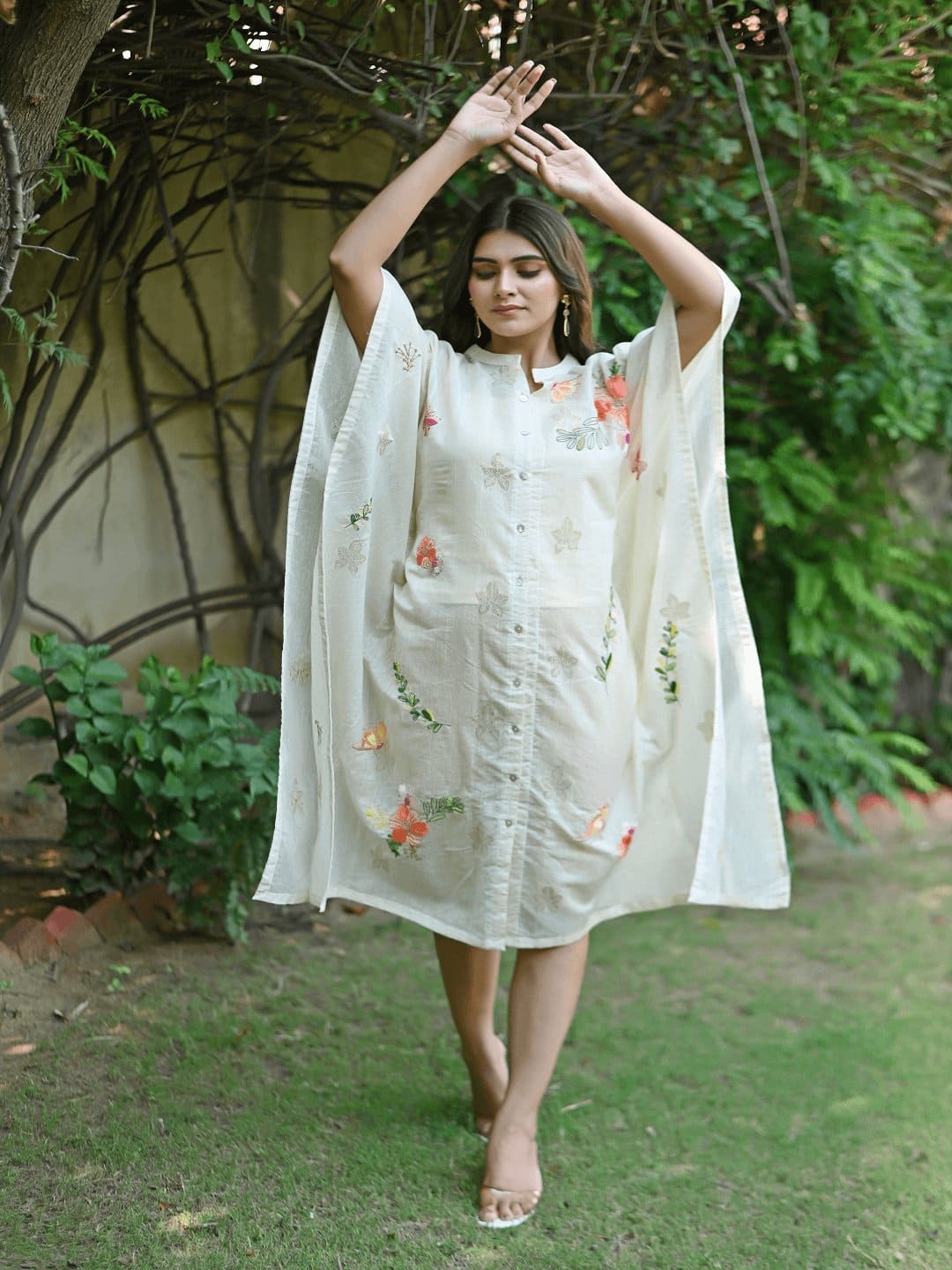 Off-White Dainty Dazzel Front Open Kaftaan - Charkha TalesOff-White Dainty Dazzel Front Open Kaftaan