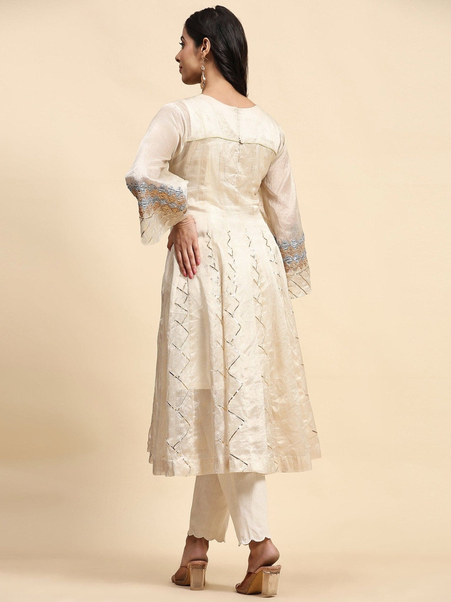 Off-White Patch Work Kurta Set - Charkha TalesOff-White Patch Work Kurta Set