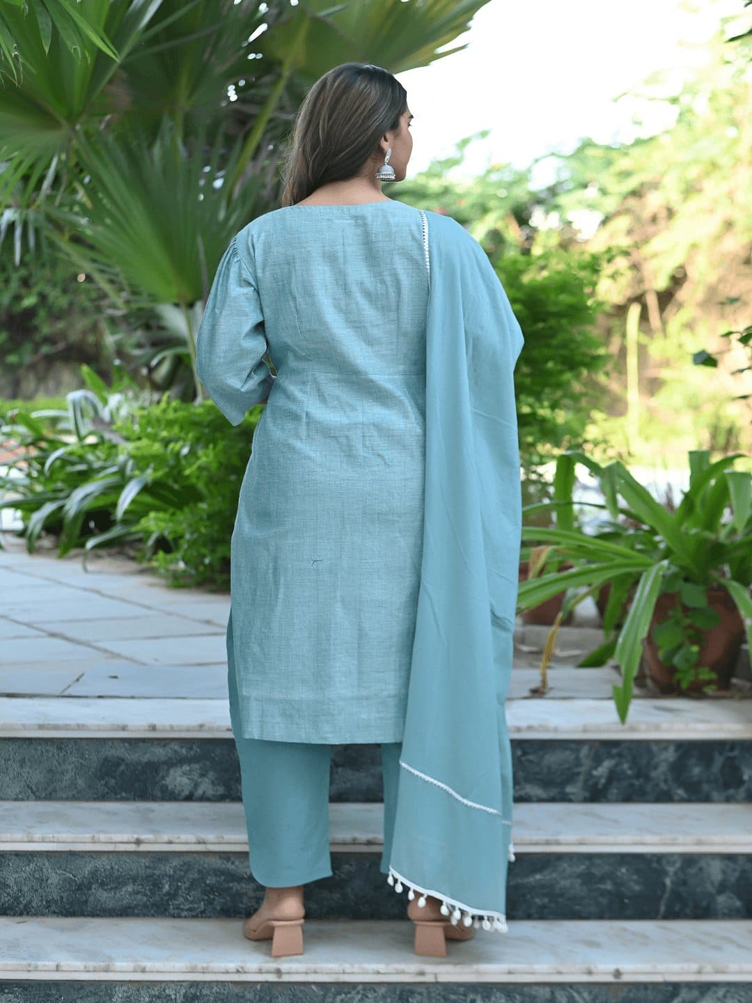 Turquoise Bold Bloom Embroidered Kurta Set - Charkha TalesTurquoise Bold Bloom Embroidered Kurta Set