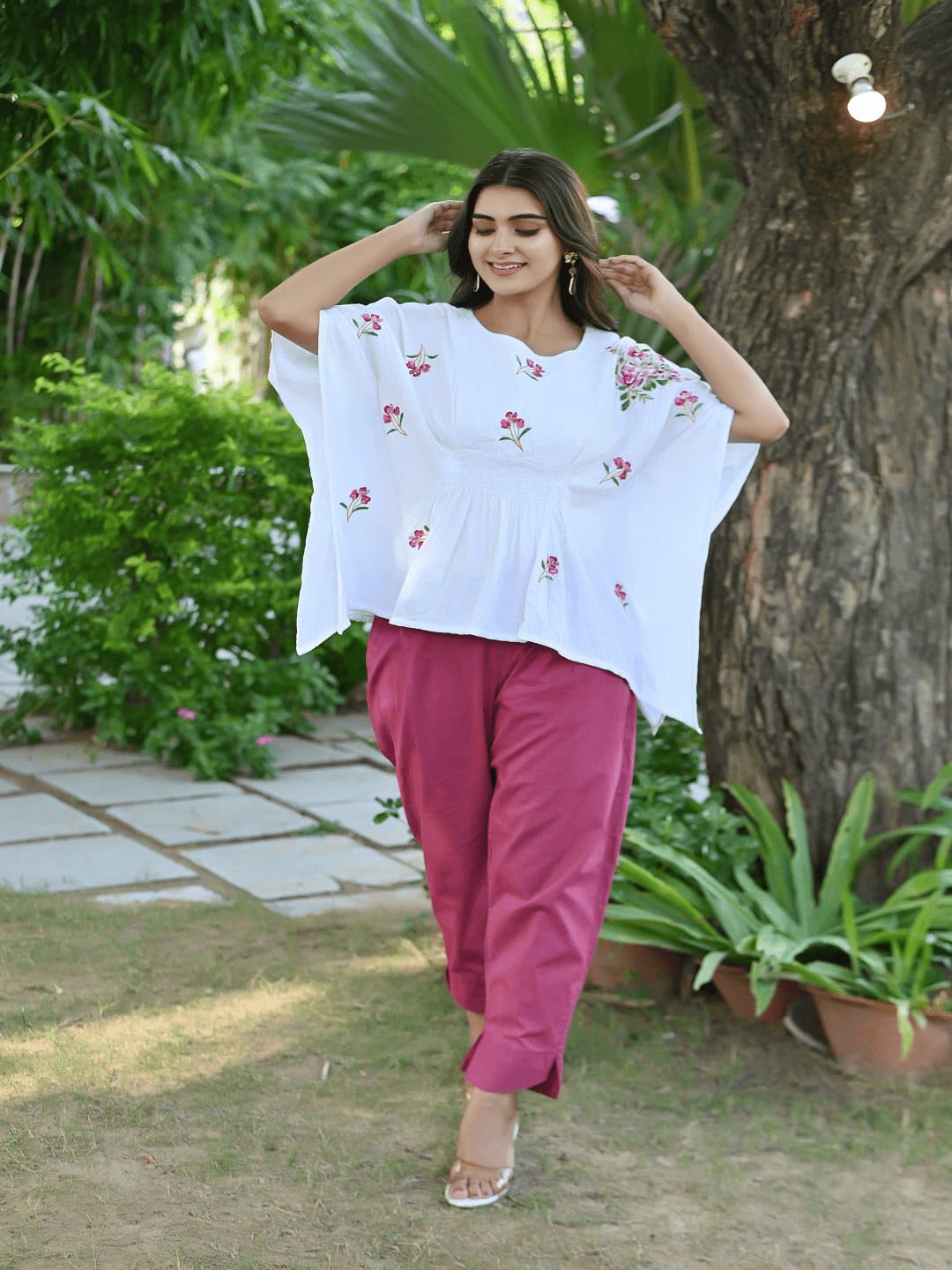 White Bold Bloom Kaftaan Top. - Charkha TalesWhite Bold Bloom Kaftaan Top.