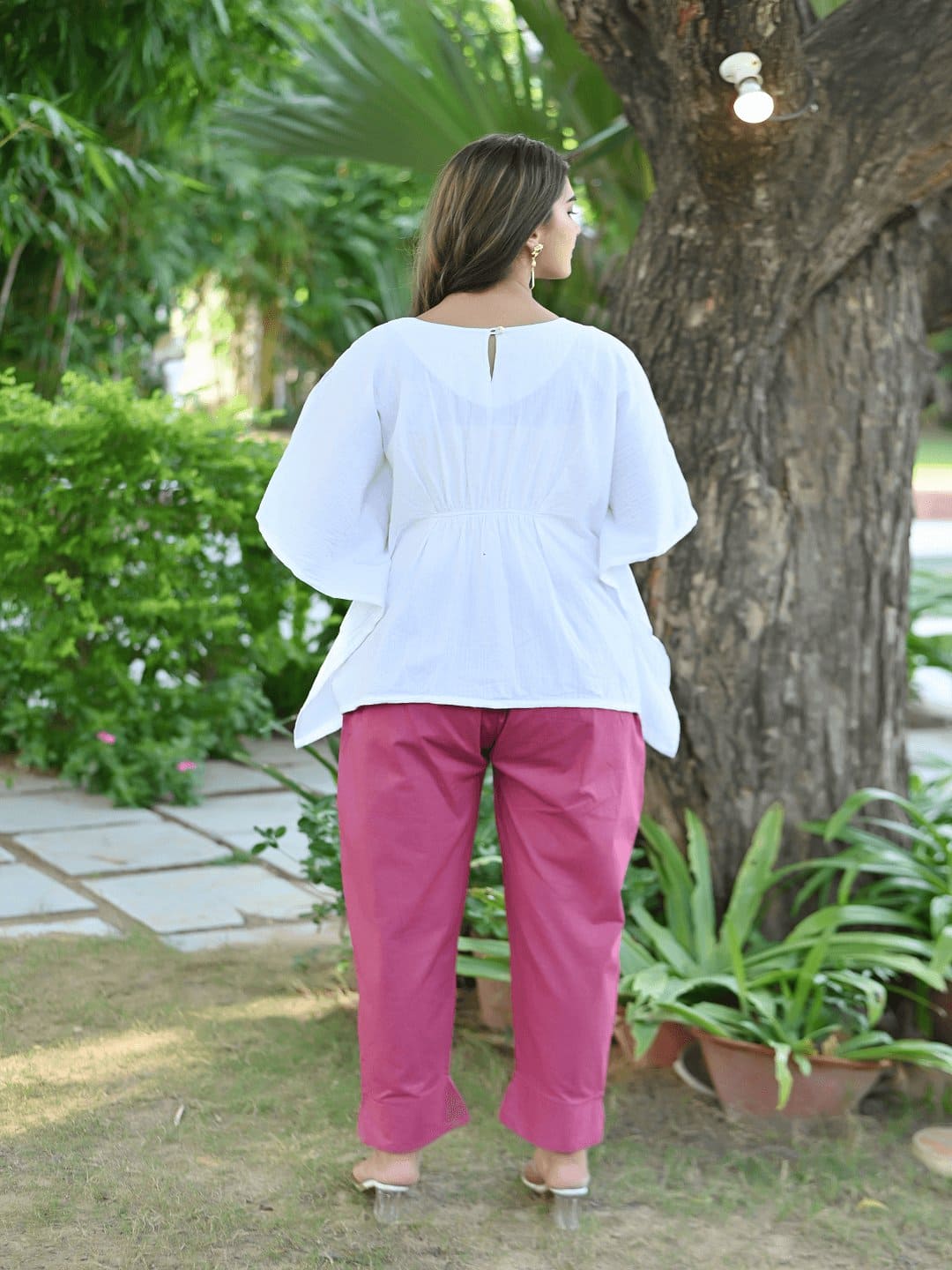 White Bold Bloom Kaftaan Top. - Charkha TalesWhite Bold Bloom Kaftaan Top.