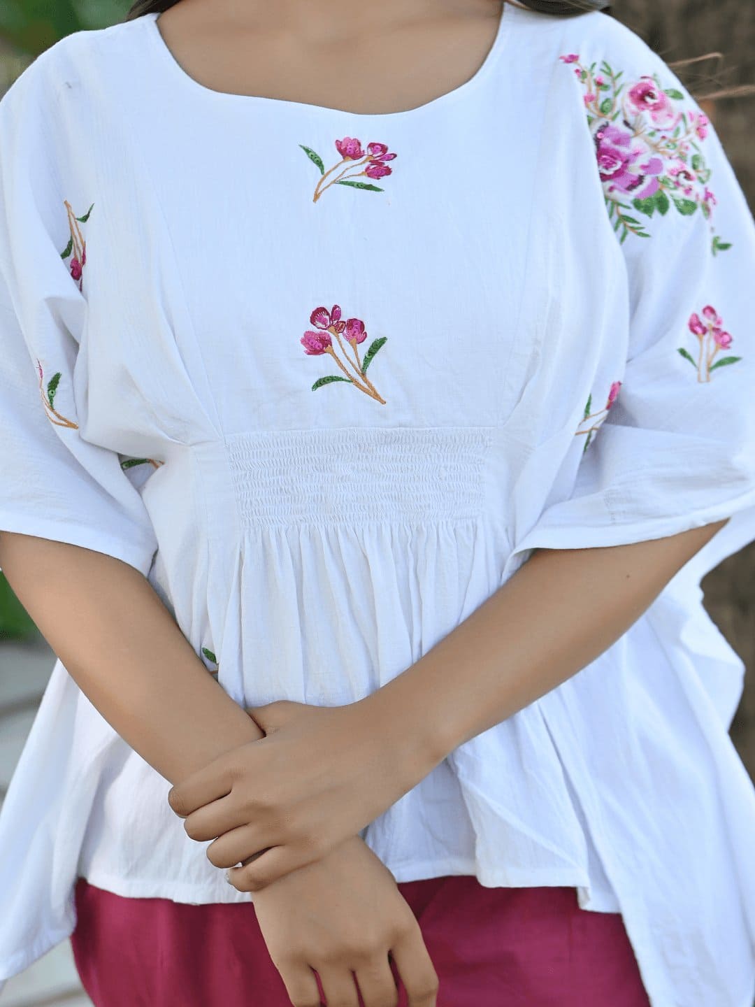 White Bold Bloom Kaftaan Top. - Charkha TalesWhite Bold Bloom Kaftaan Top.