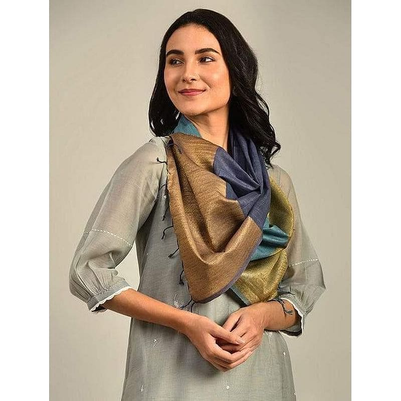 Women Multicolour Handwoven Linen Stole - Charkha TalesWomen Multicolour Handwoven Linen Stole