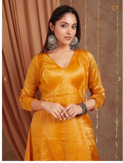Yellow Chanderi Silk Shimmer Kurta Set - Charkha TalesYellow Chanderi Silk Shimmer Kurta Set