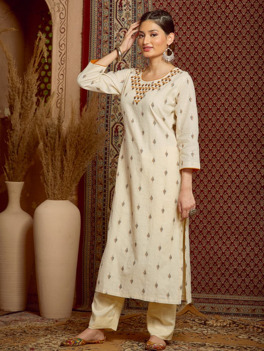 Handloom Kurtas for Women – Price, Fabric & Styling Tips - Charkha Tales