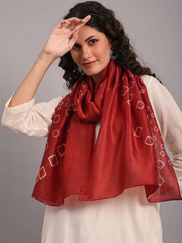 Silk and Handwoven Dupattas &Stoles: The Elegant Way to Style Every Outfit - Charkha Tales