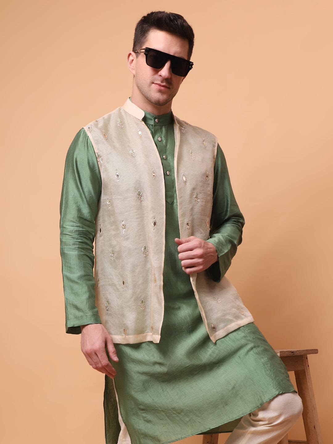 Muqaish Work Men Kurta Set  - Green