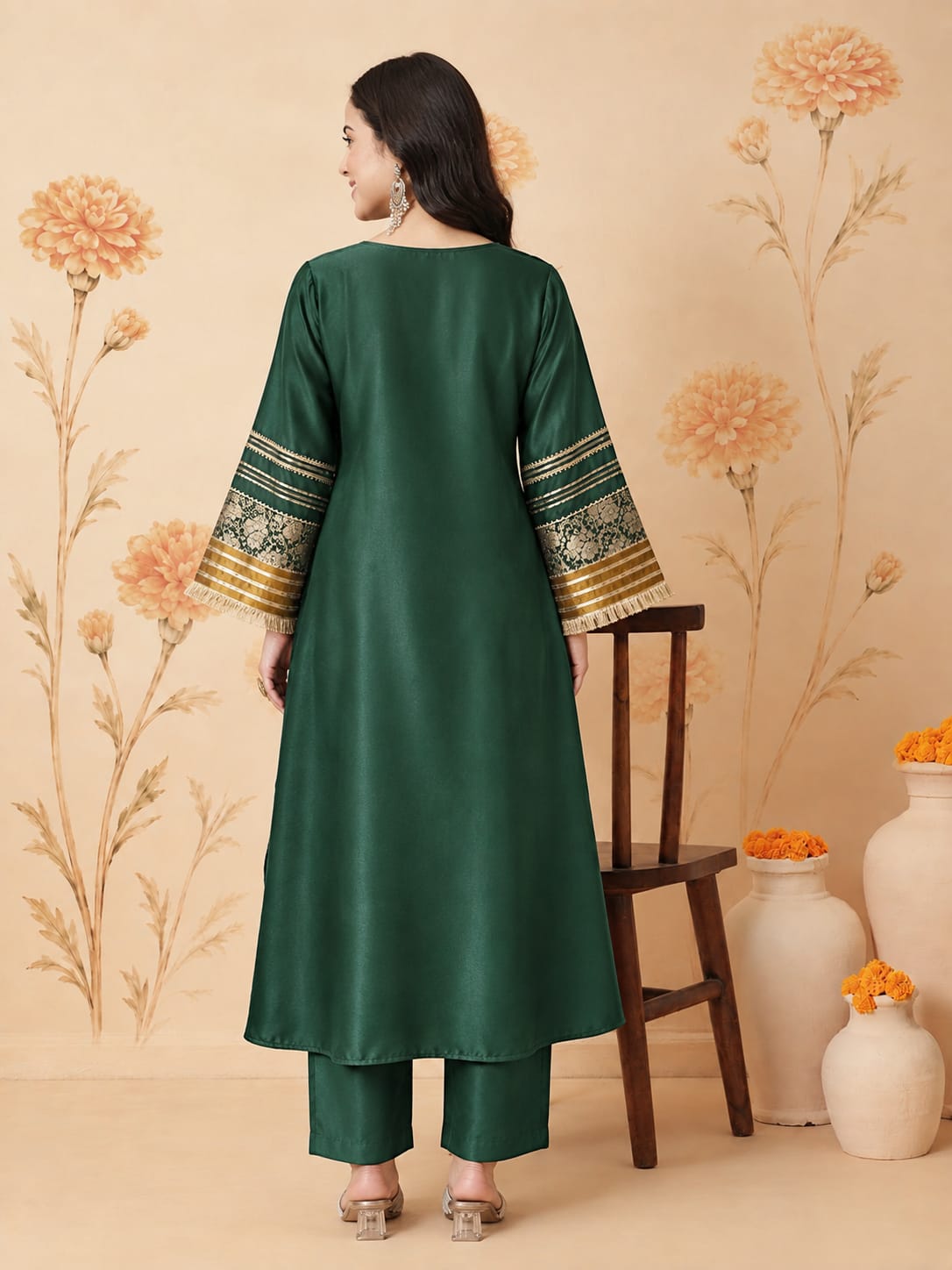 Banarasi Kurta Set - Green - Charkha TalesBanarasi Kurta Set - Green