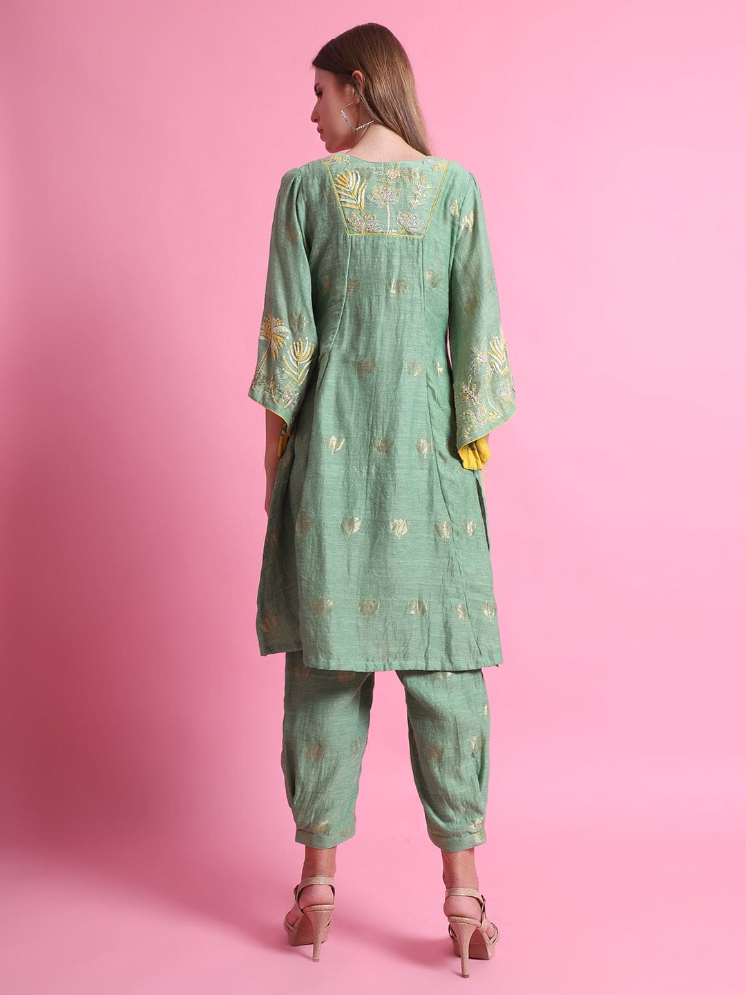 Chanderi Butti Flower Kurta Set - Green - Charkha TalesChanderi Butti Flower Kurta Set - Green