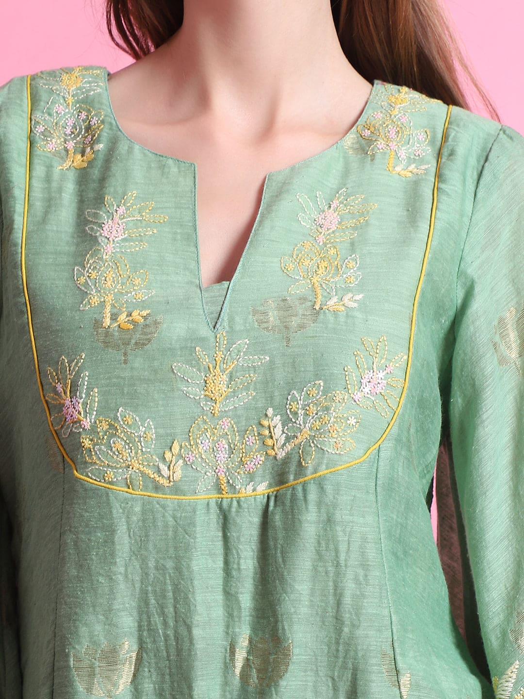 Chanderi Butti Flower Kurta Set - Green - Charkha TalesChanderi Butti Flower Kurta Set - Green
