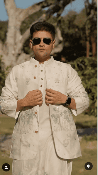 Chanderi Chikan Men Kurta Set of 3 - Off White - Charkha TalesChanderi Chikan Men Kurta Set of 3 - Off White