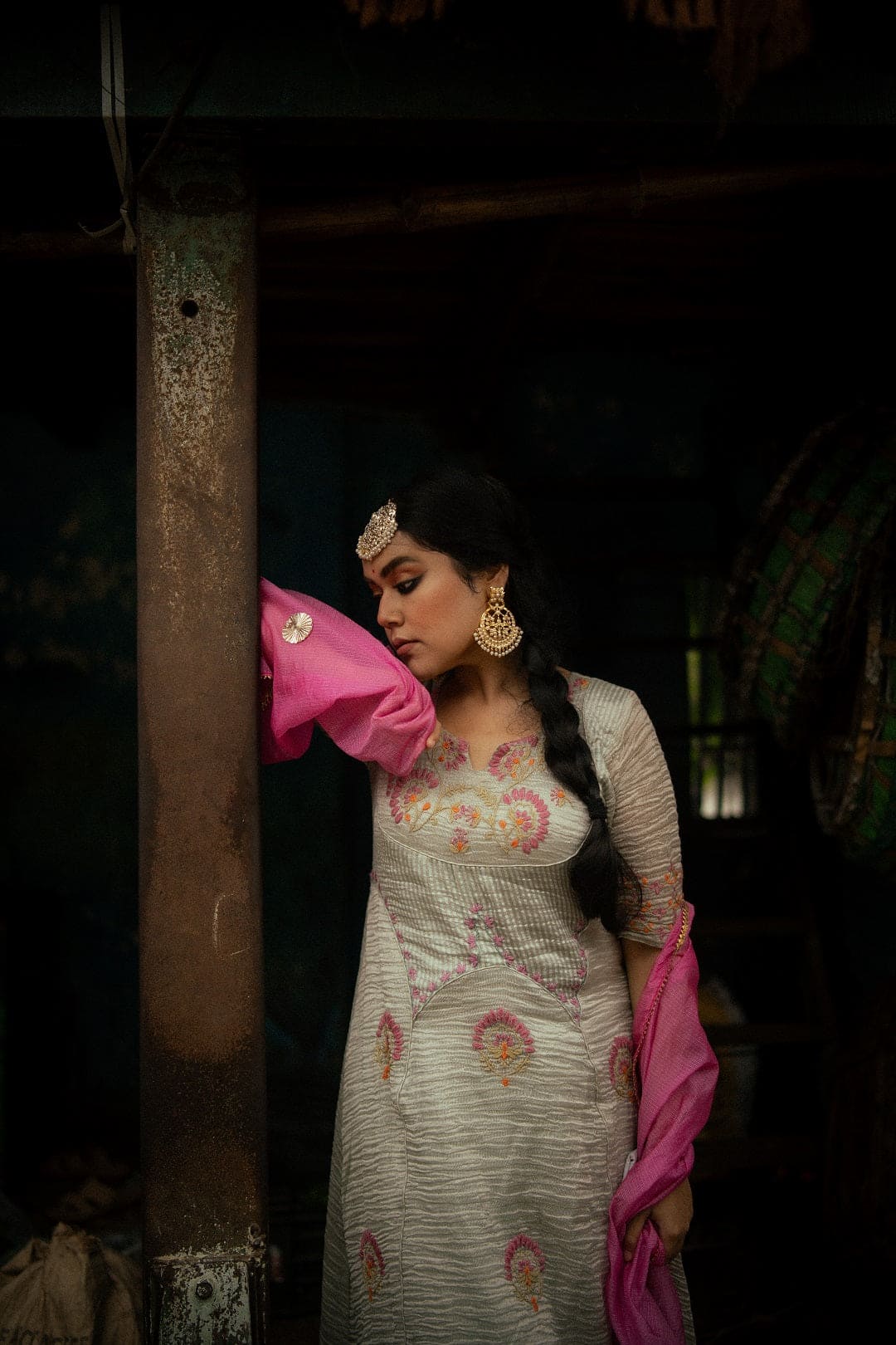 Chikankari Shimmer Kurta Set - Grey - Charkha TalesChikankari Shimmer Kurta Set - Grey