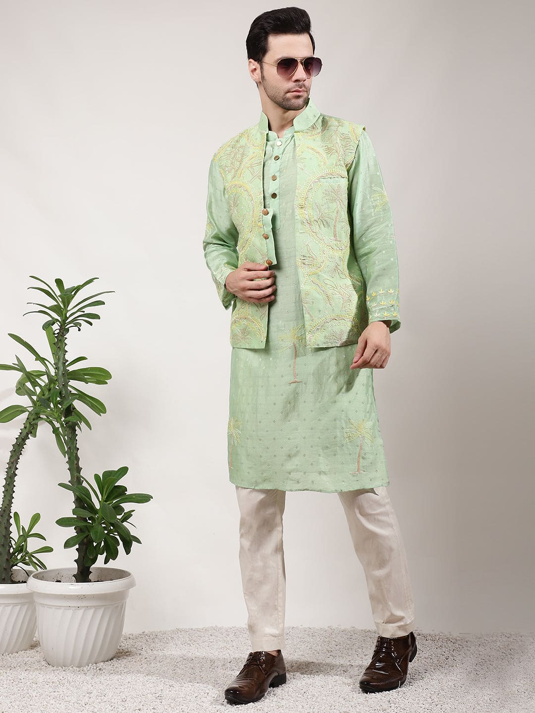 ChikanKari Silk Kurta Set - Green - Charkha TalesChikanKari Silk Kurta Set - Green