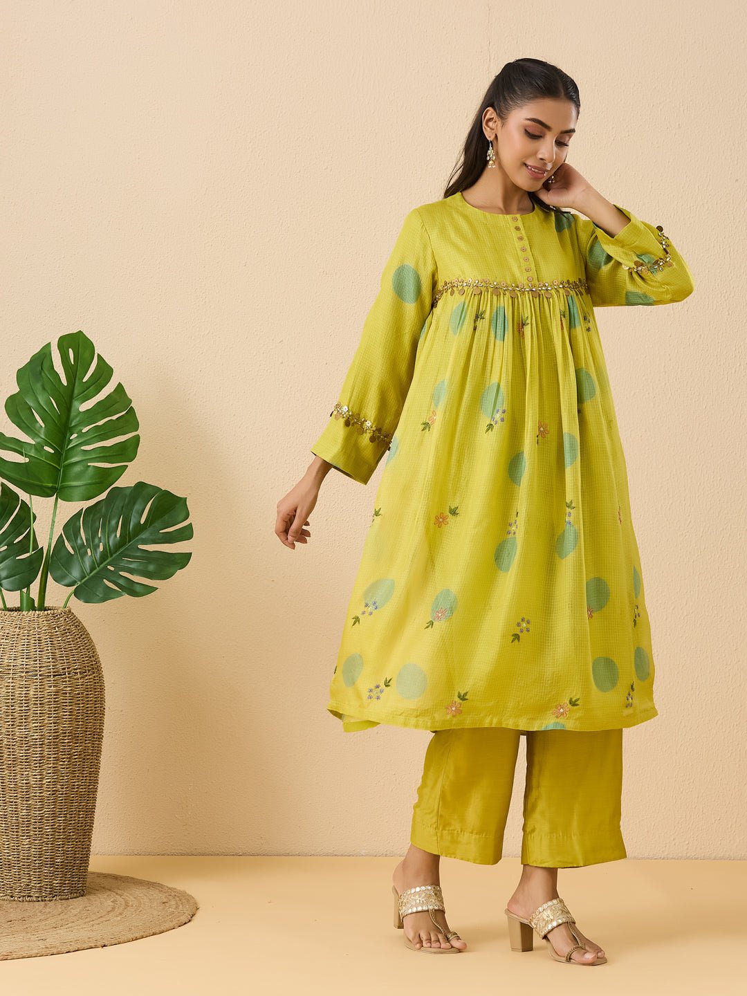 Clamp Dyed Chikankari Kurta Set - Lemon - Charkha TalesClamp Dyed Chikankari Kurta Set - Lemon
