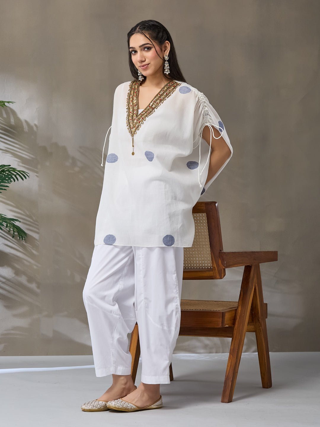 Hand Embroidered Jamdani Co - ord Set - White - Charkha TalesHand Embroidered Jamdani Co - ord Set - White