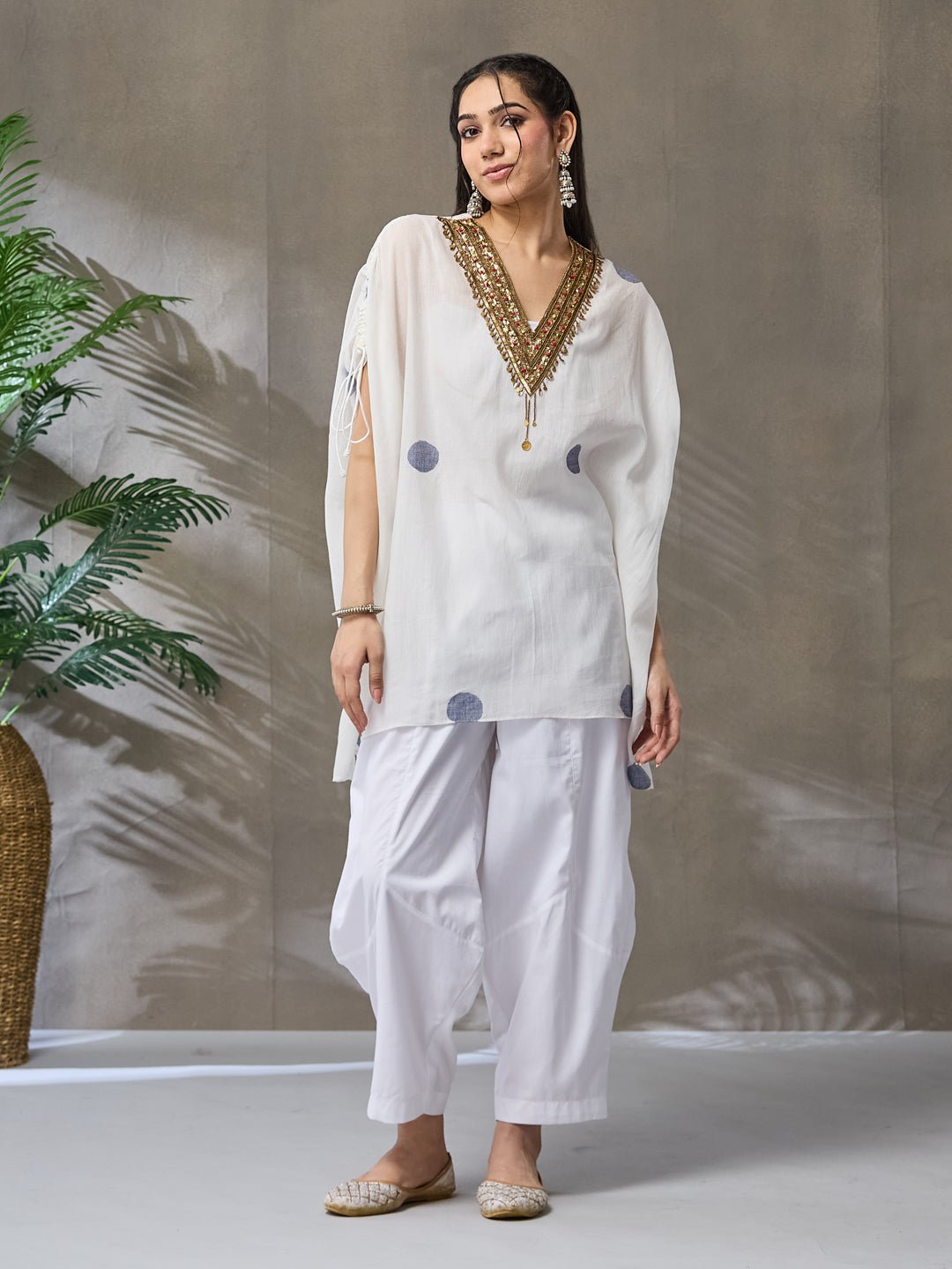 Hand Embroidered Jamdani Co - ord Set - White - Charkha TalesHand Embroidered Jamdani Co - ord Set - White