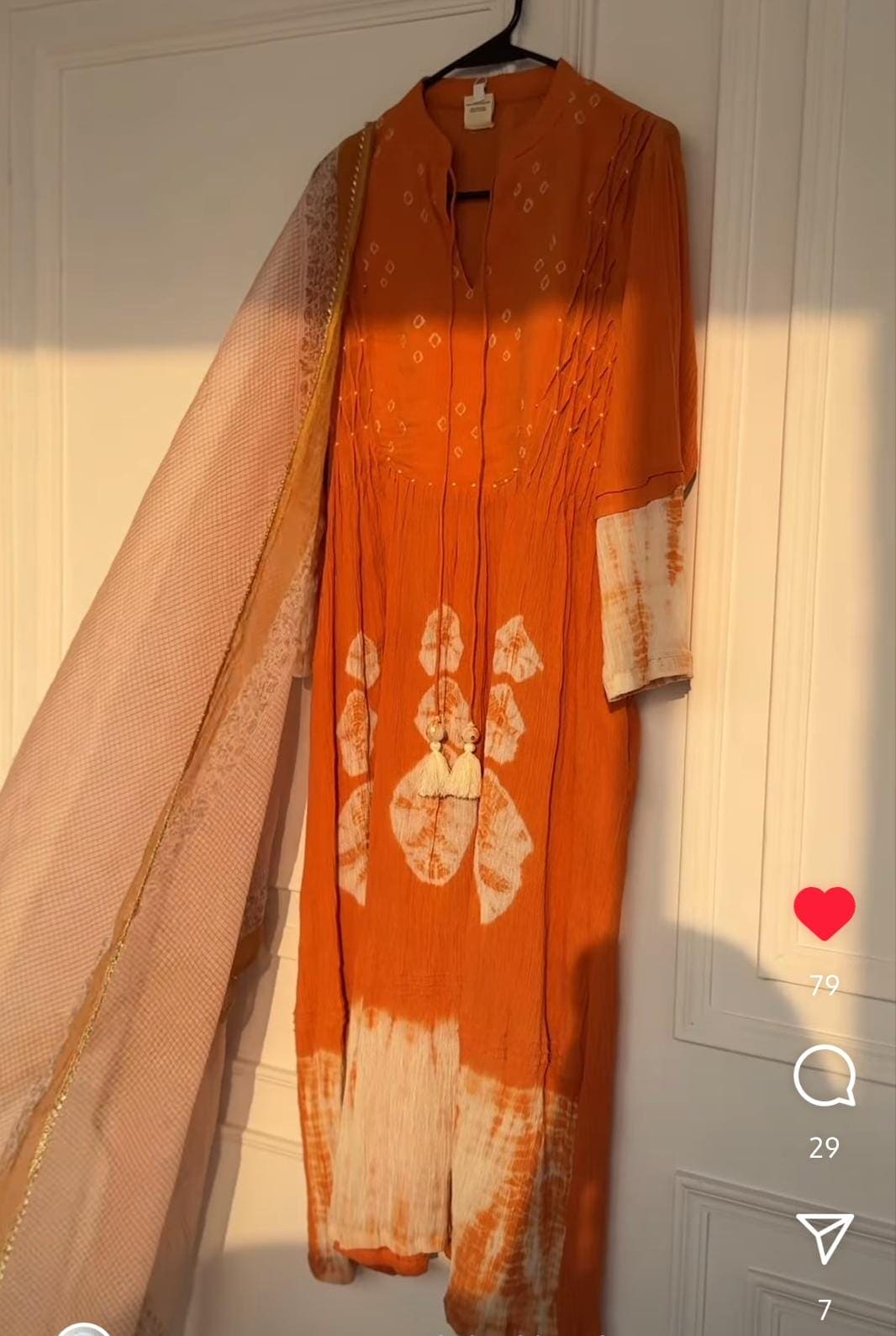 Tie & Dye Women Kurta Set - Orange - Charkha TalesTie & Dye Women Kurta Set - Orange