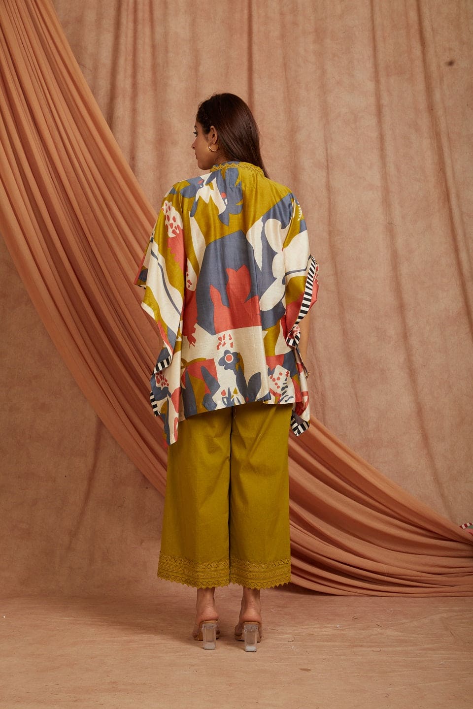 Women Digital Printed Short Kurta Set - Olive green - Charkha TalesWomen Digital Printed Short Kurta Set - Olive green