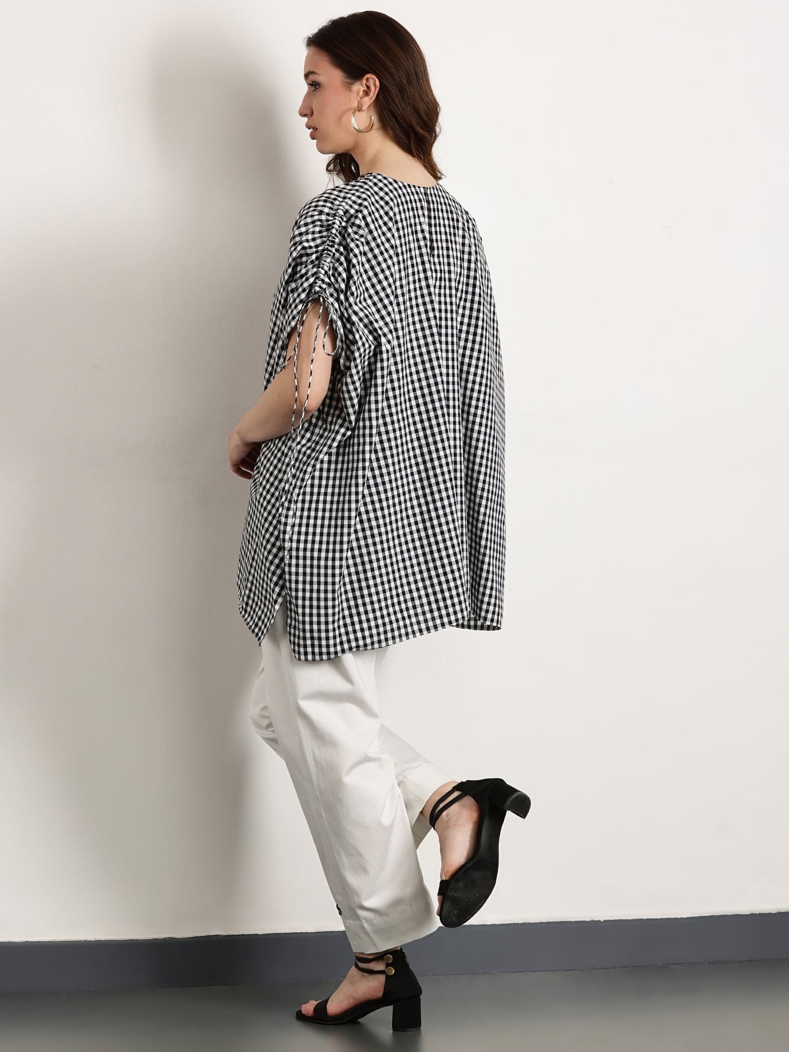 Women Gotta Work Checks Kaftan Top Set - Black - Charkha TalesWomen Gotta Work Checks Kaftan Top Set - Black