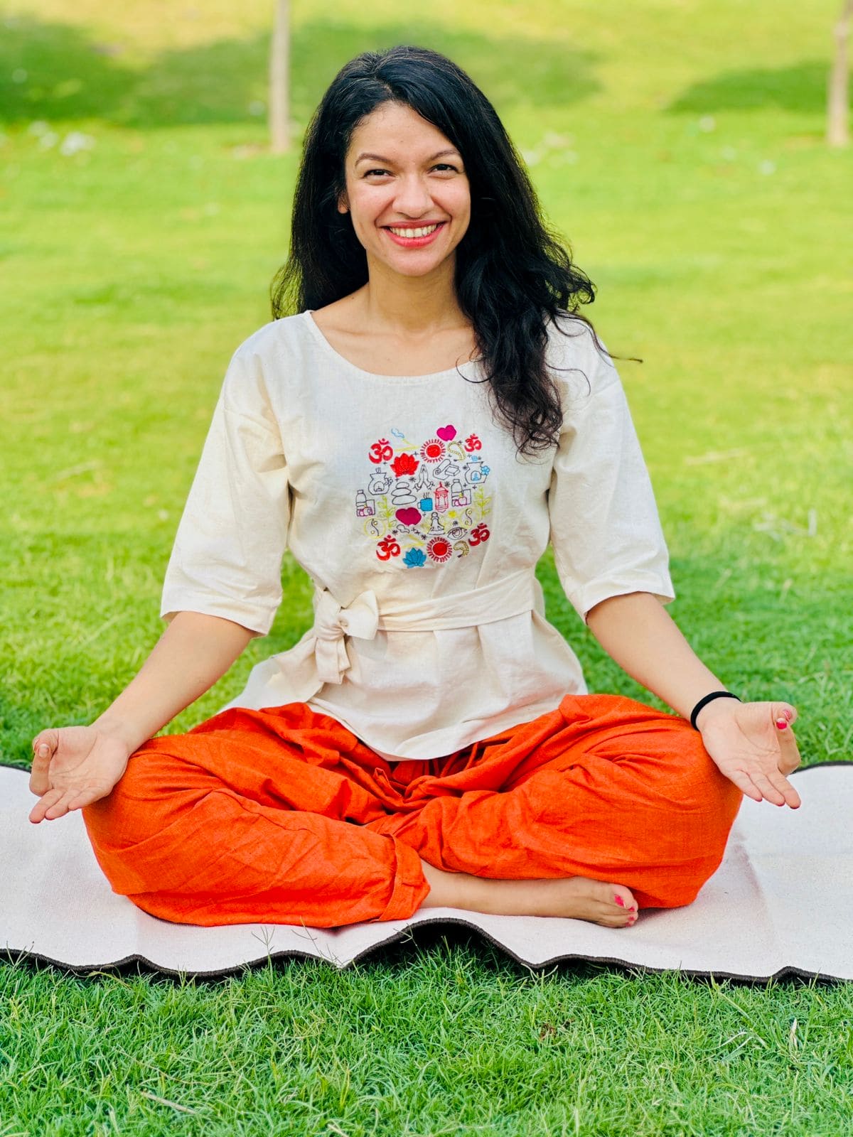 Women Tie - Up Yoga Top Set - White - Charkha TalesWomen Tie - Up Yoga Top Set - White