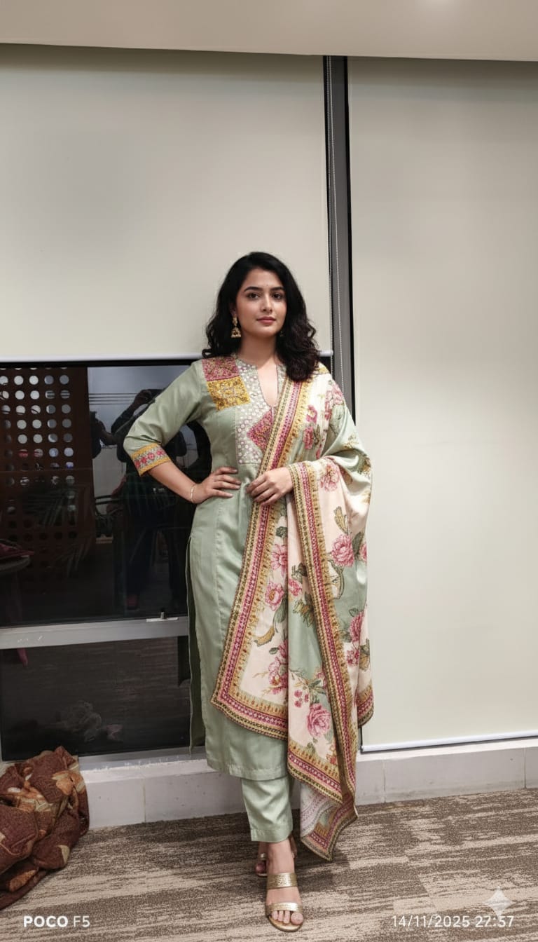 Zardozi Work Kurta Set - Light Green - Charkha TalesZardozi Work Kurta Set - Light Green