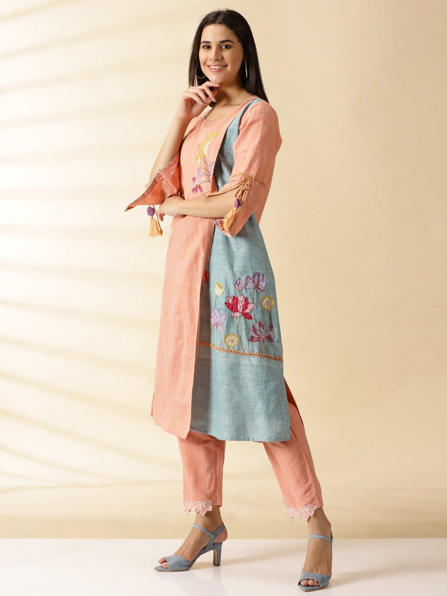 Applique Work Kurta Set - Salmon Pink - Charkha TalesApplique Work Kurta Set - Salmon Pink