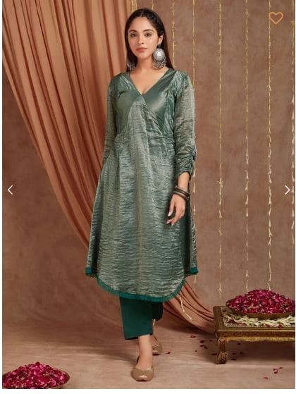 Banarsi Shimmer Kurta Set - Emerald Green - Charkha TalesBanarsi Shimmer Kurta Set - Emerald Green