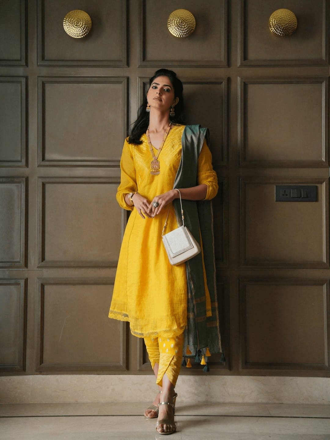 Banarsi Zari Kurta Set - Yellow - Charkha TalesBanarsi Zari Kurta Set - Yellow