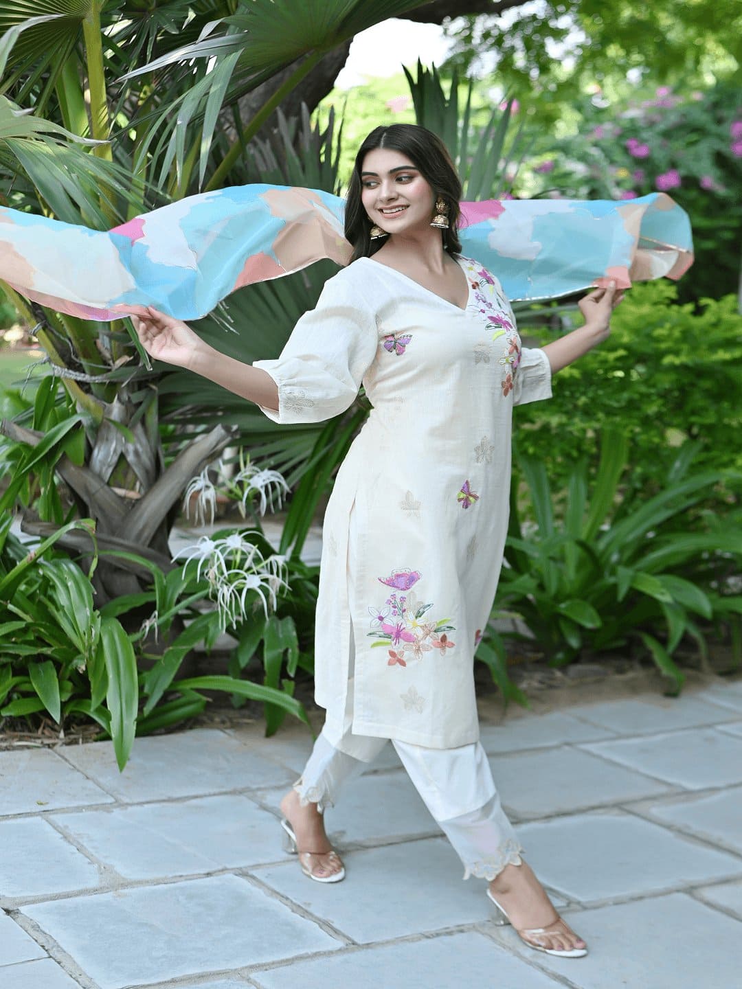 Chanderi Dainty Dazzel Kurta set - Off - White - Charkha TalesChanderi Dainty Dazzel Kurta set - Off - White