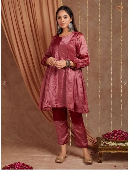 Chanderi Silk Kurta Set - Red - Charkha TalesChanderi Silk Kurta Set - Red