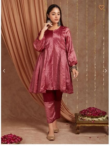 Chanderi Silk Kurta Set - Red - Charkha TalesChanderi Silk Kurta Set - Red