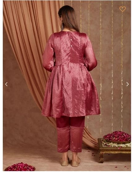 Chanderi Silk Kurta Set - Red - Charkha TalesChanderi Silk Kurta Set - Red