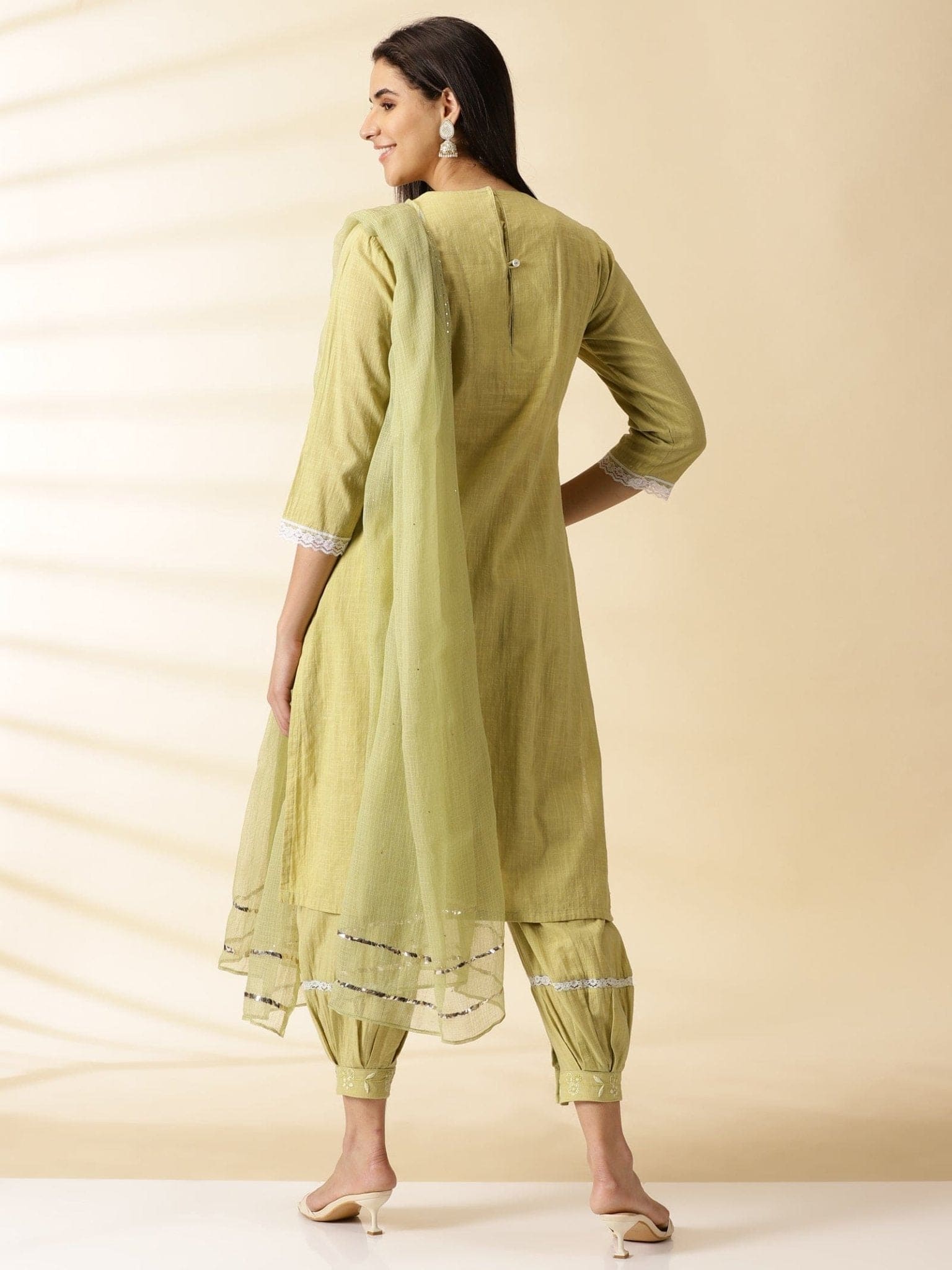 Chikan Embroidered Kurta Set - Mehendi Green - Charkha TalesChikan Embroidered Kurta Set - Mehendi Green