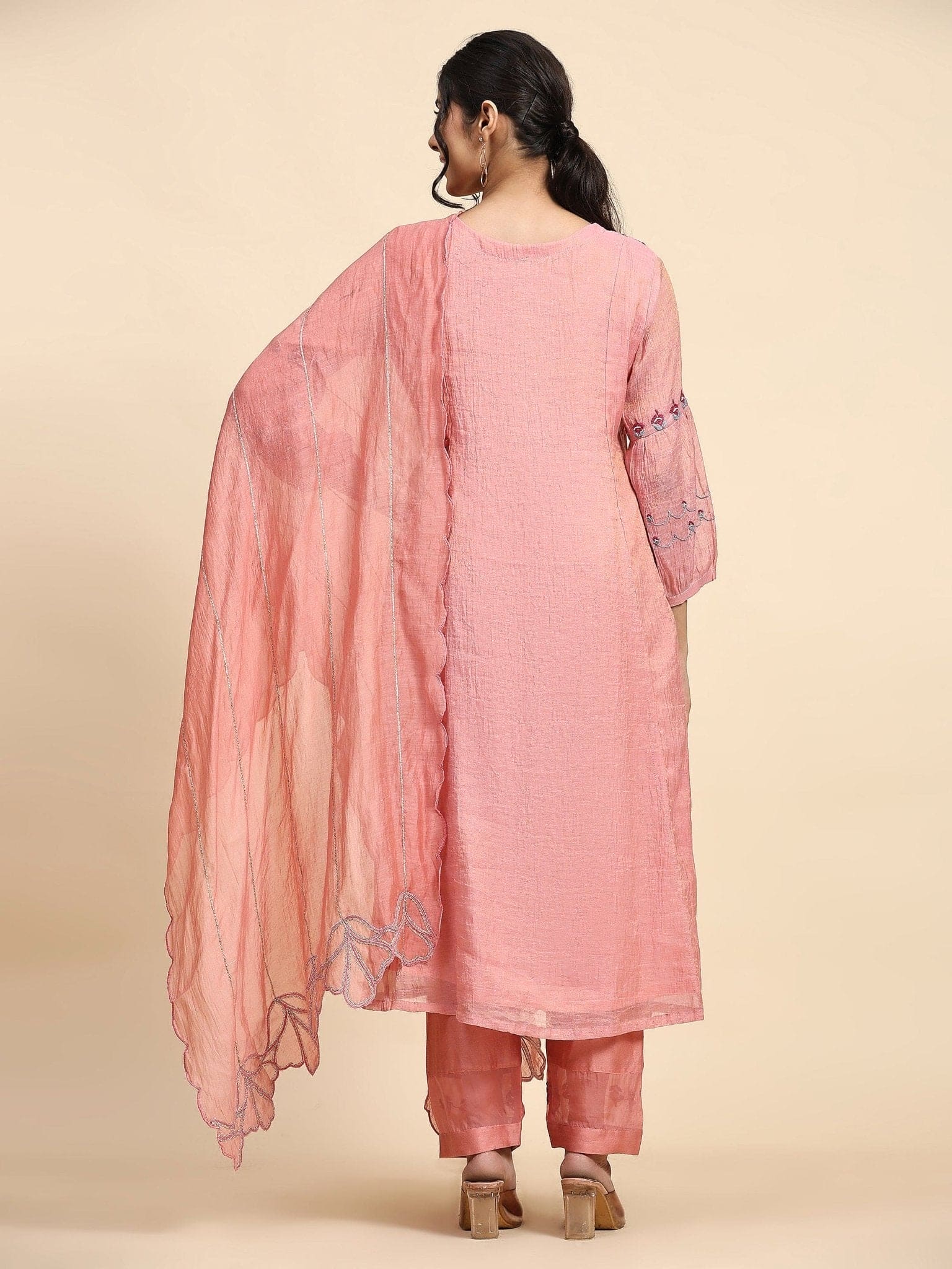 Chikankari Embroiderd Kurta Set - Pink - Charkha TalesChikankari Embroiderd Kurta Set - Pink