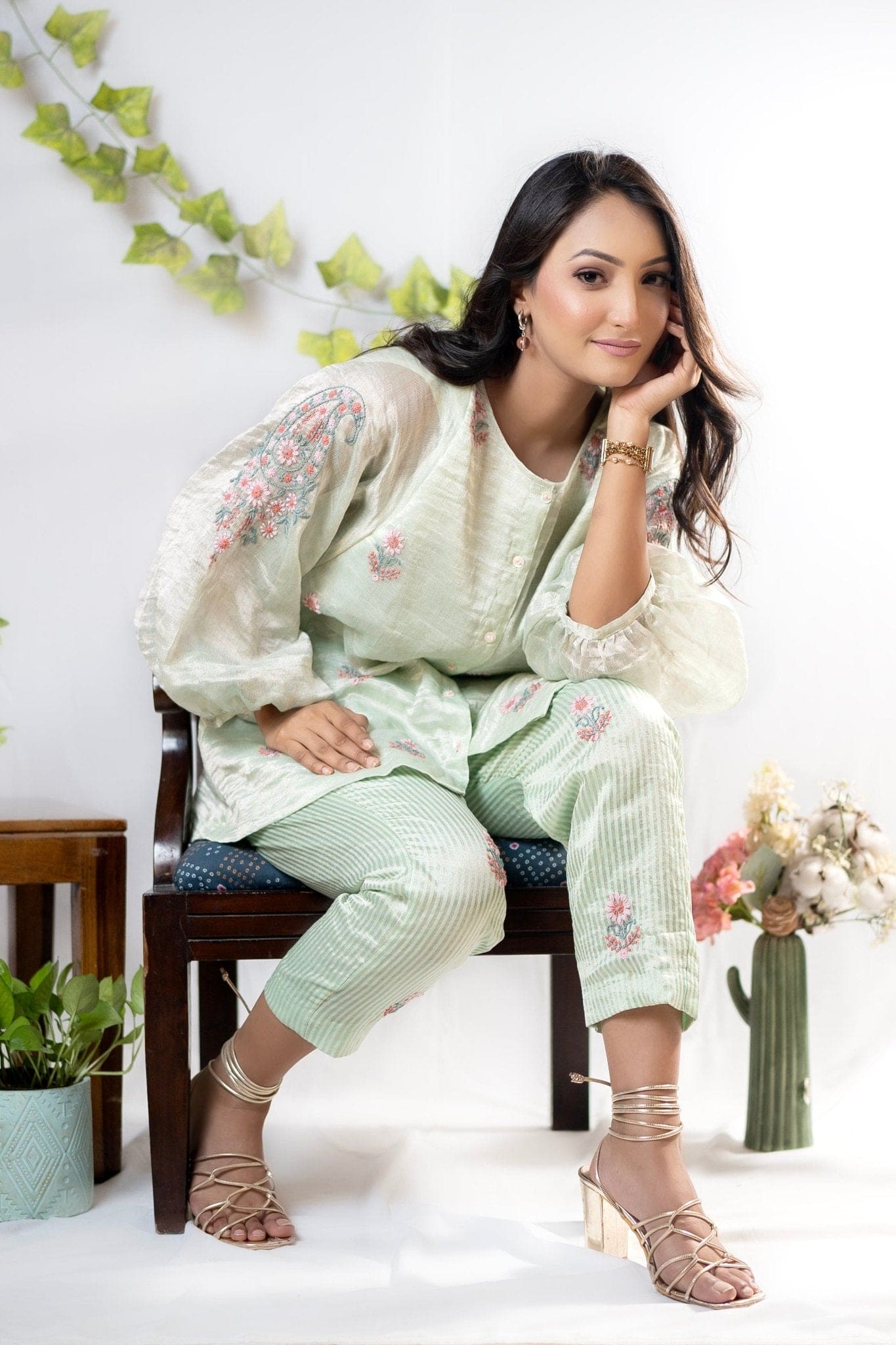 Chikankari Shimmer Co - ord Set - Mint Green - Charkha TalesChikankari Shimmer Co - ord Set - Mint Green