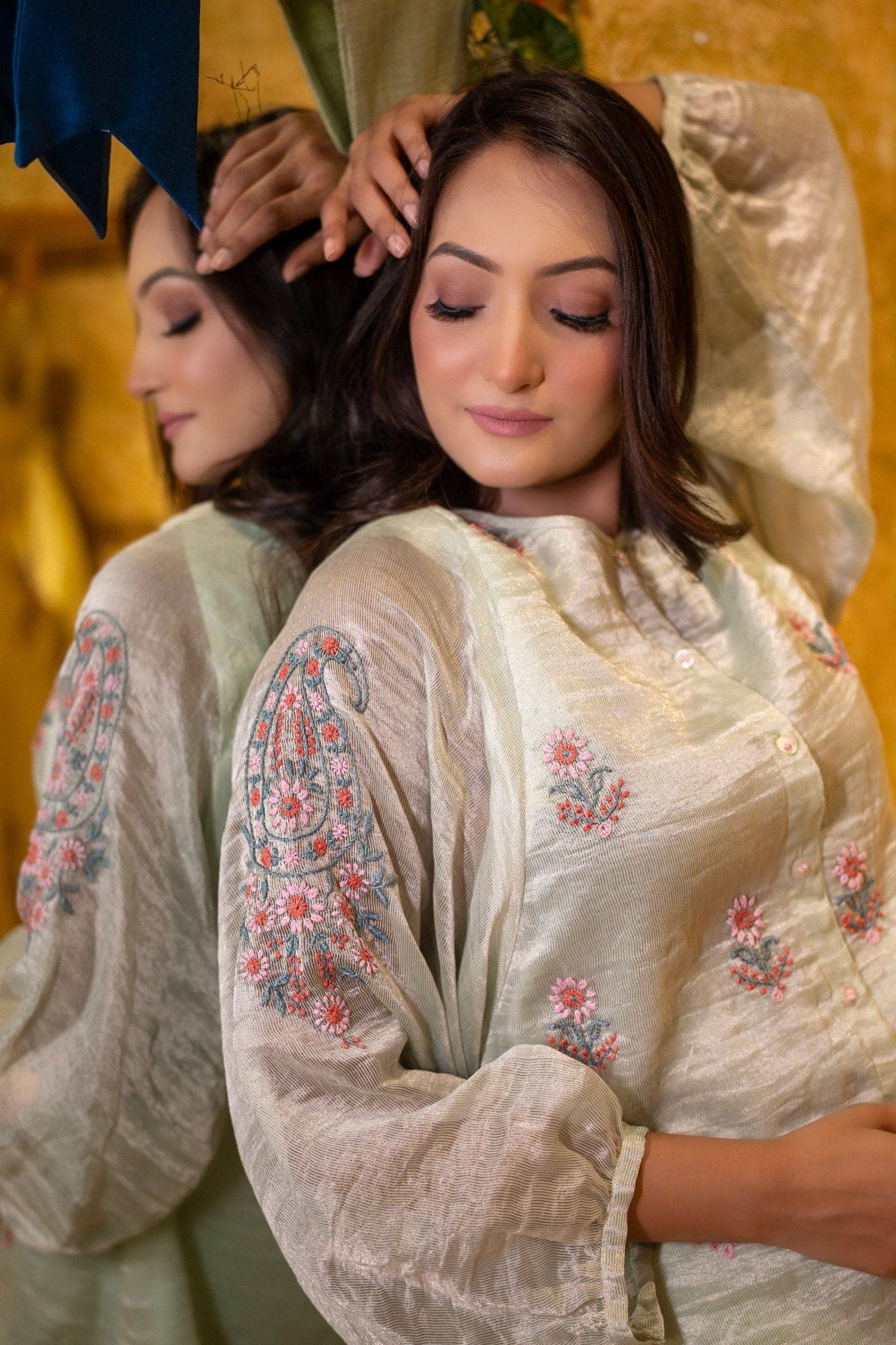 Chikankari Shimmer Co - ord Set - Mint Green - Charkha TalesChikankari Shimmer Co - ord Set - Mint Green