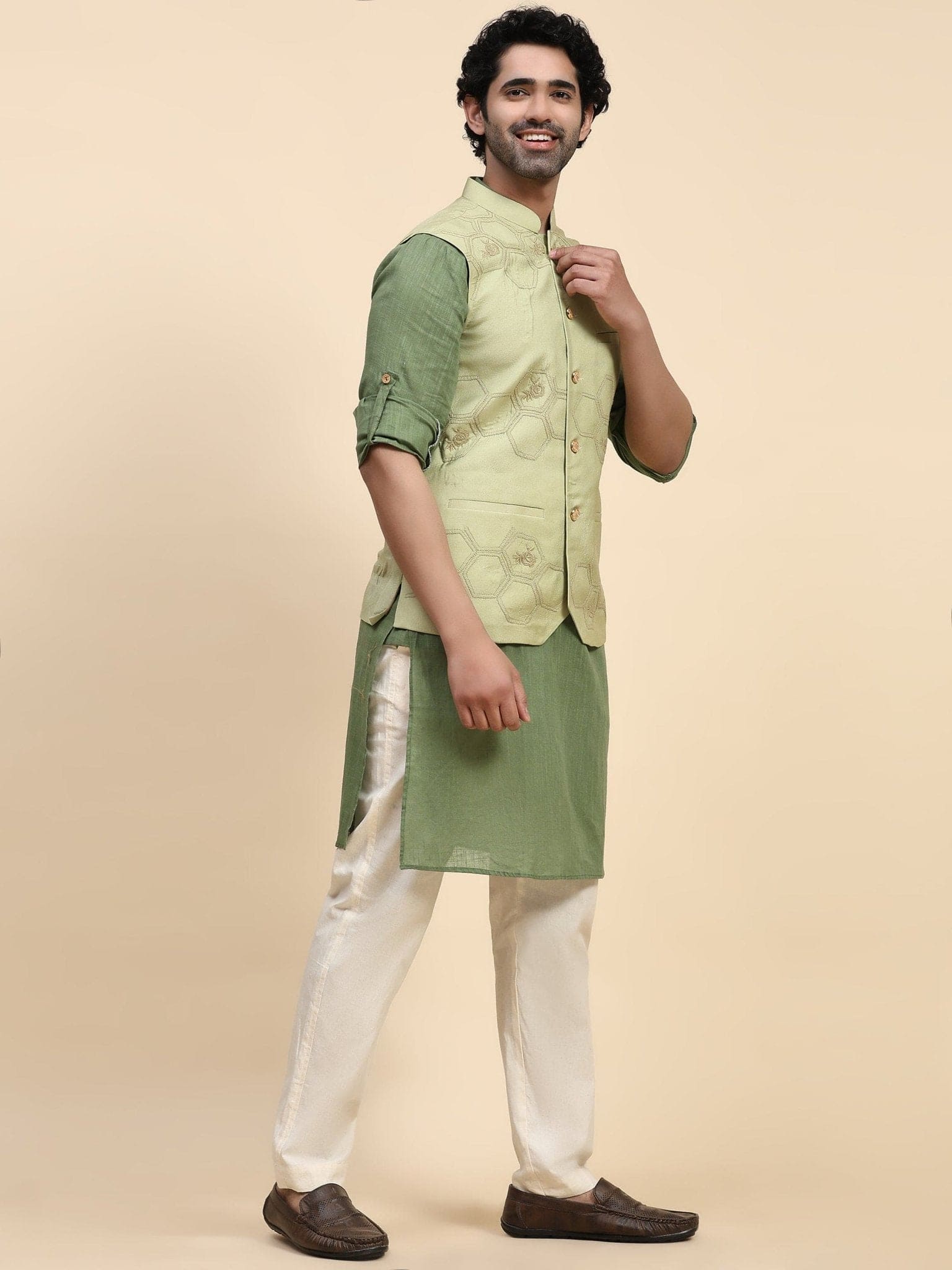 Cotton Men Kurta Set - Green - Charkha TalesCotton Men Kurta Set - Green