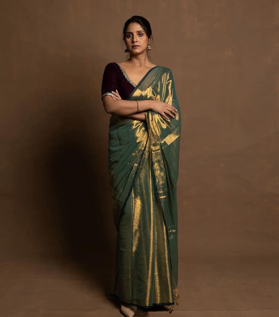 Gold Tissue Chanderi Saree - Green - Charkha TalesGold Tissue Chanderi Saree - Green